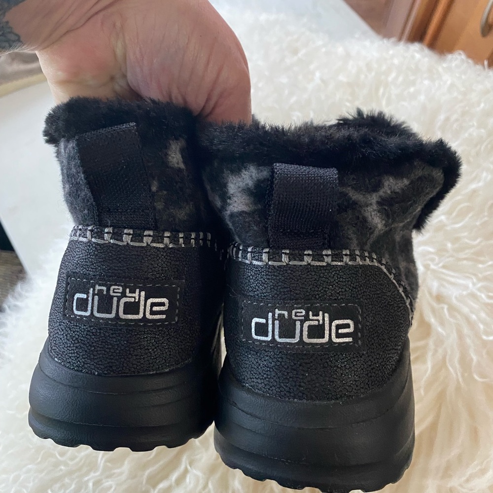 HEY DUDE womens comfy, styling booties with adorable leopard design